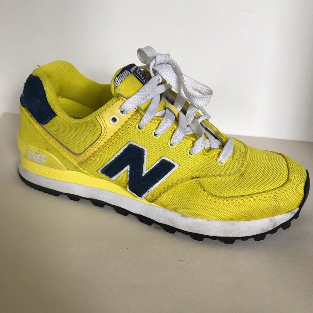 New Balance Womens Yellow Sneakers Size 7.5 574